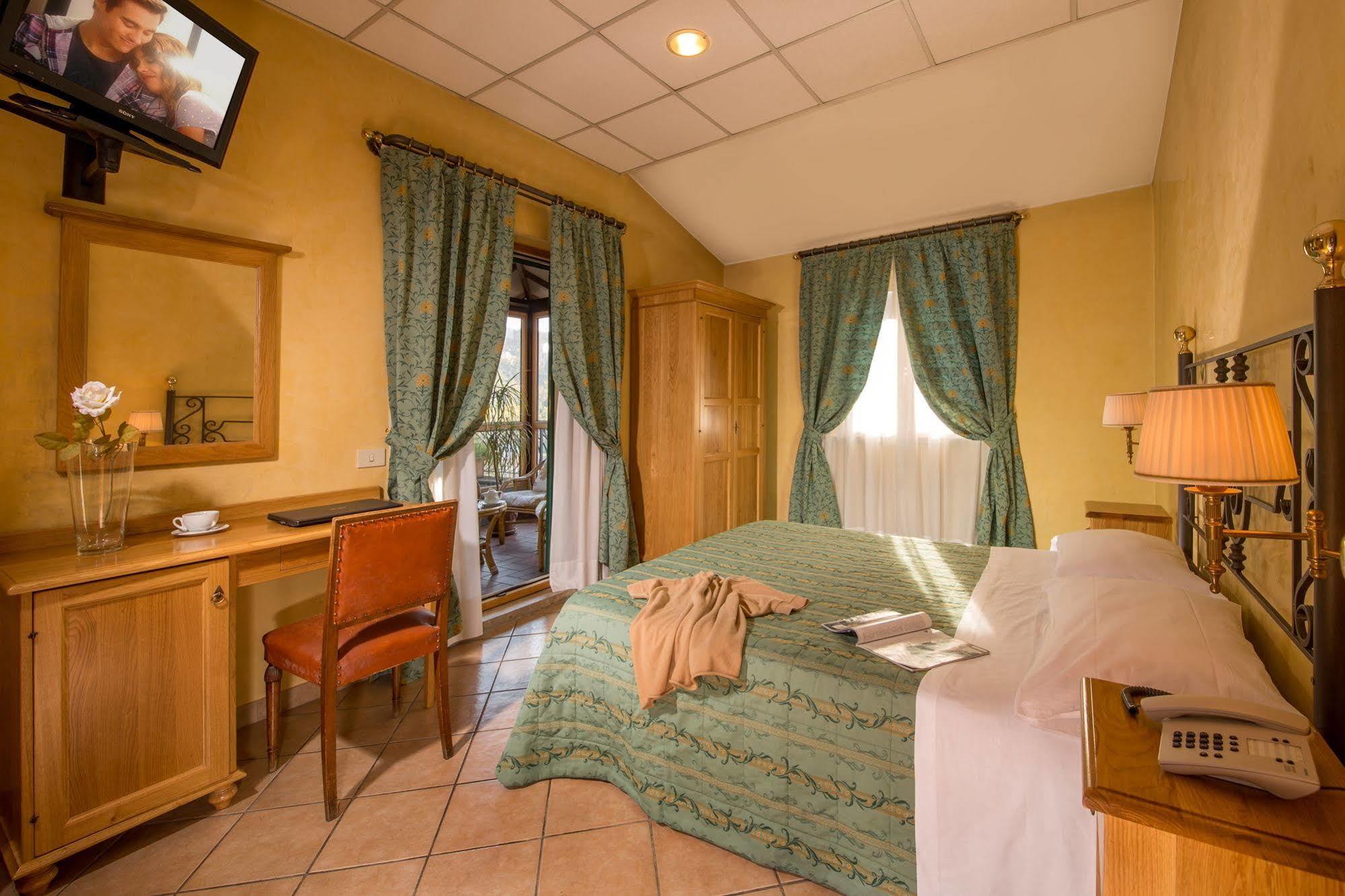 Hotel Fidene Рим Екстериор снимка